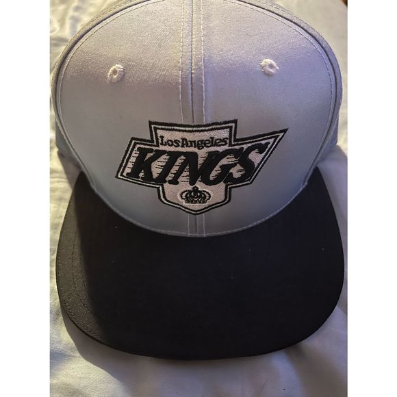 Mitchell & Ness Other - Vintage Los Angeles Kings Cap size 7 1/2 embroidered